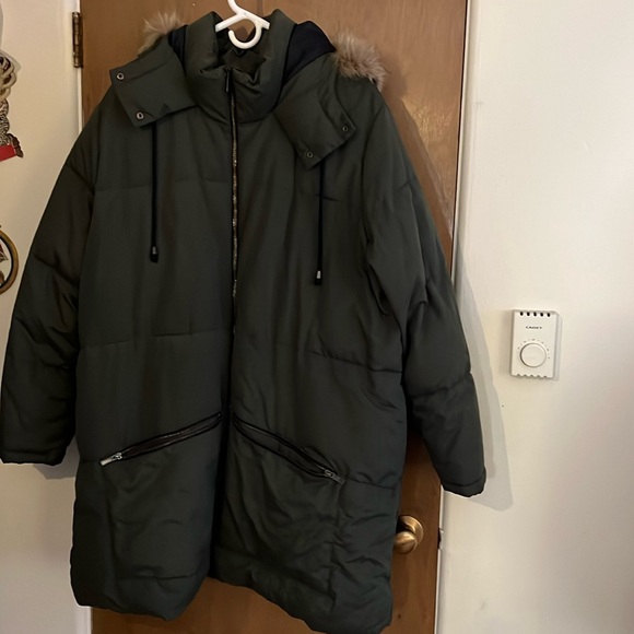 Old Navy Army Green Parka - Picture 1 of 16